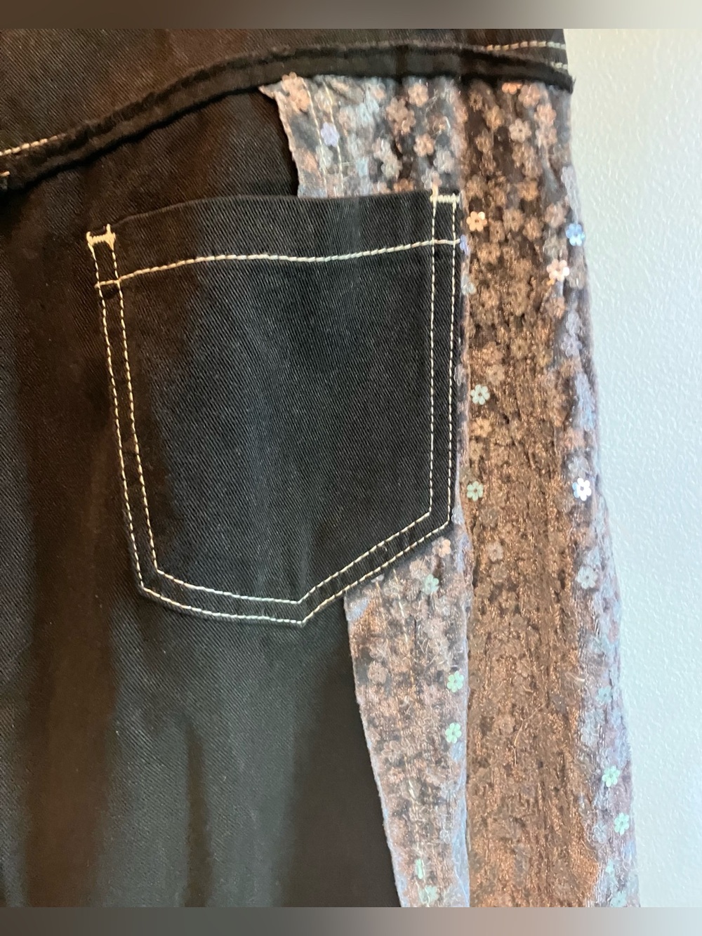 POL Floral Sequin-Panel Wide Leg Jeans - Black NWOT Size Medium - Picture 7 of 8